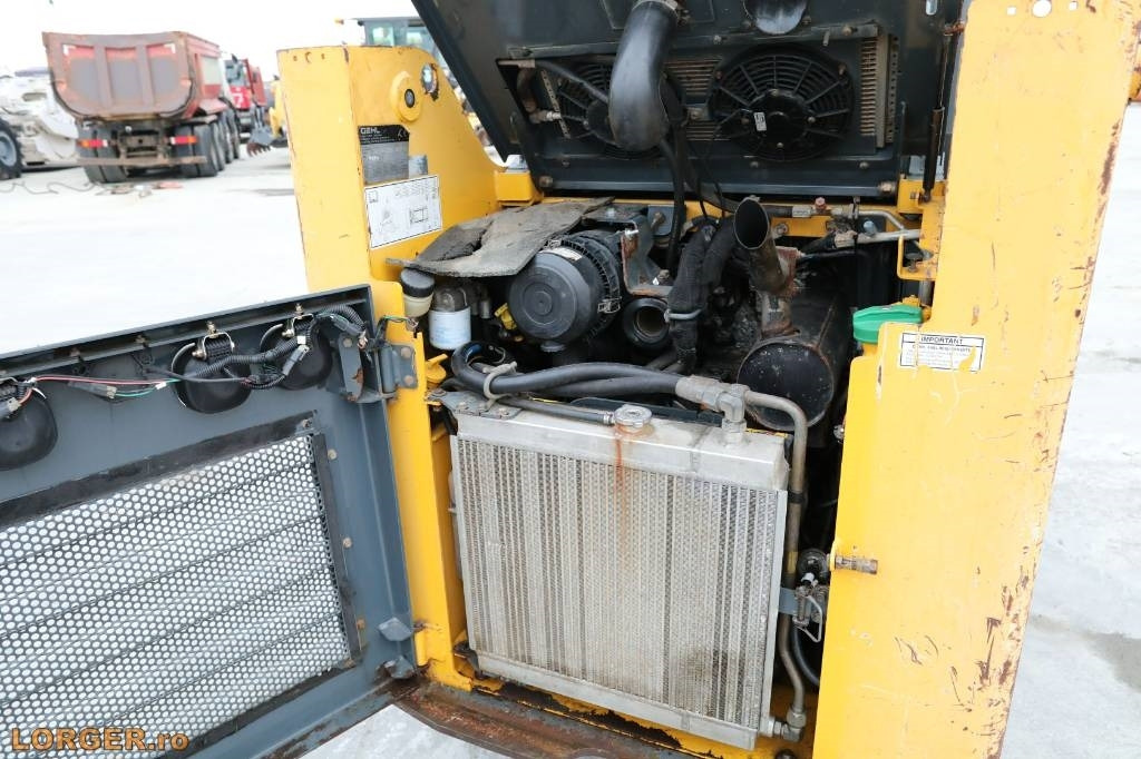 Mini chargeuse Gehl R 135: photos 7