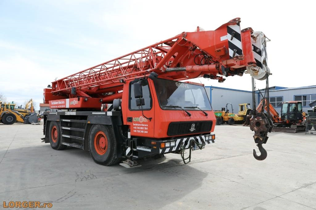Grove GMK 2035 - Grue tout-terrain: photos 4 Grove GMK 2035 - Grue tout-terrain: photos 4