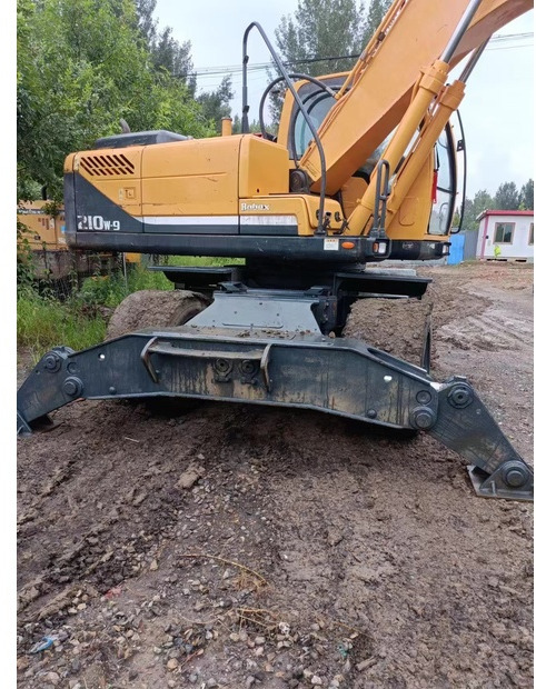 2022 Hyundai 210W-9 - Pelle sur pneus: photos 2 2022 Hyundai 210W-9 - Pelle sur pneus: photos 2