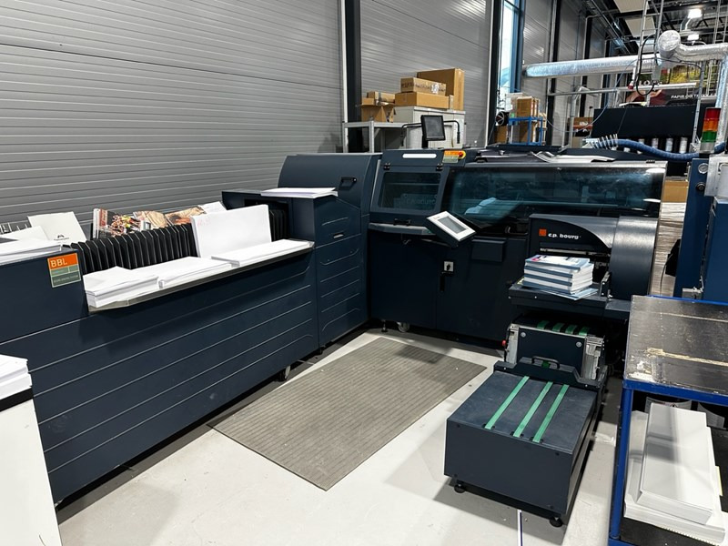 Bourg BB-3002 EVA or PUR / BBL | 2015 - Relieuse: photos 1 Bourg BB-3002 EVA or PUR / BBL | 2015 - Relieuse: photos 1