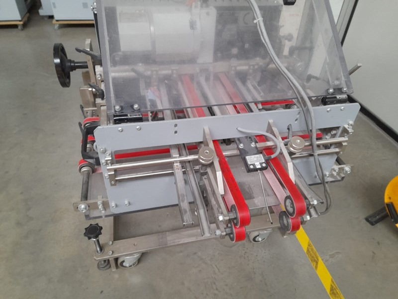 Guk ZK 500 | 1999 - Plieuse de bureau: photos 2 Guk ZK 500 | 1999 - Plieuse de bureau: photos 2