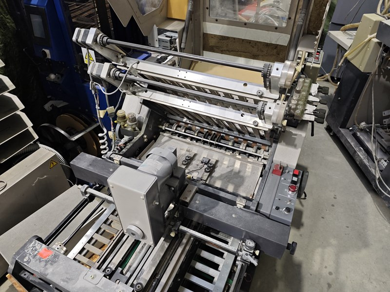 Horizon AFC-504 AKT | 2000 - Plieuse de bureau: photos 4 Horizon AFC-504 AKT | 2000 - Plieuse de bureau: photos 4