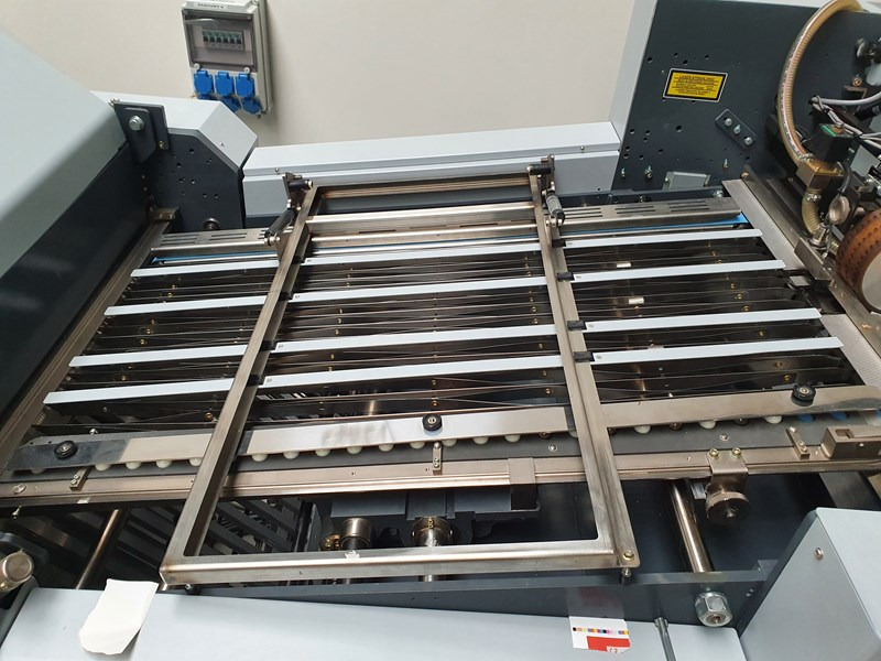 Horizon AFC-746 F | PFU-74 | 29 Mio | 2011 - Plieuse de bureau: photos 3 Horizon AFC-746 F | PFU-74 | 29 Mio | 2011 - Plieuse de bureau: photos 3