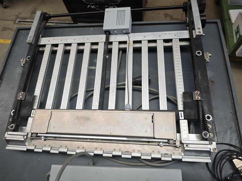 Horizon GFB-56 - Plieuse de bureau: photos 4 Horizon GFB-56 - Plieuse de bureau: photos 4