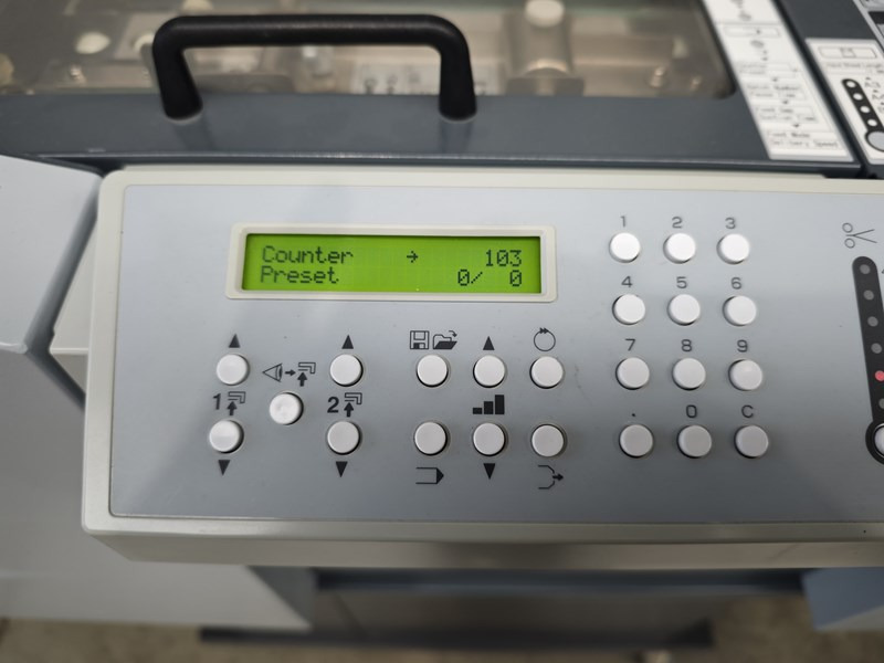 Horizon PF-40 | 2014 - Plieuse de bureau: photos 3 Horizon PF-40 | 2014 - Plieuse de bureau: photos 3