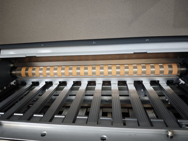 Horizon T-564F | 2016 - Plieuse de bureau: photos 3 Horizon T-564F | 2016 - Plieuse de bureau: photos 3