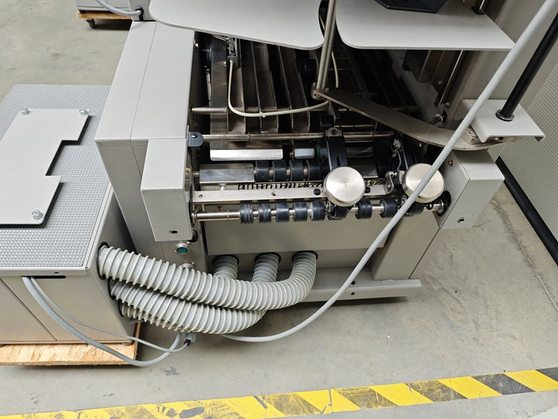 Horizon VAC-60Hc | 2006 - Machine d'impression: photos 3 Horizon VAC-60Hc | 2006 - Machine d'impression: photos 3