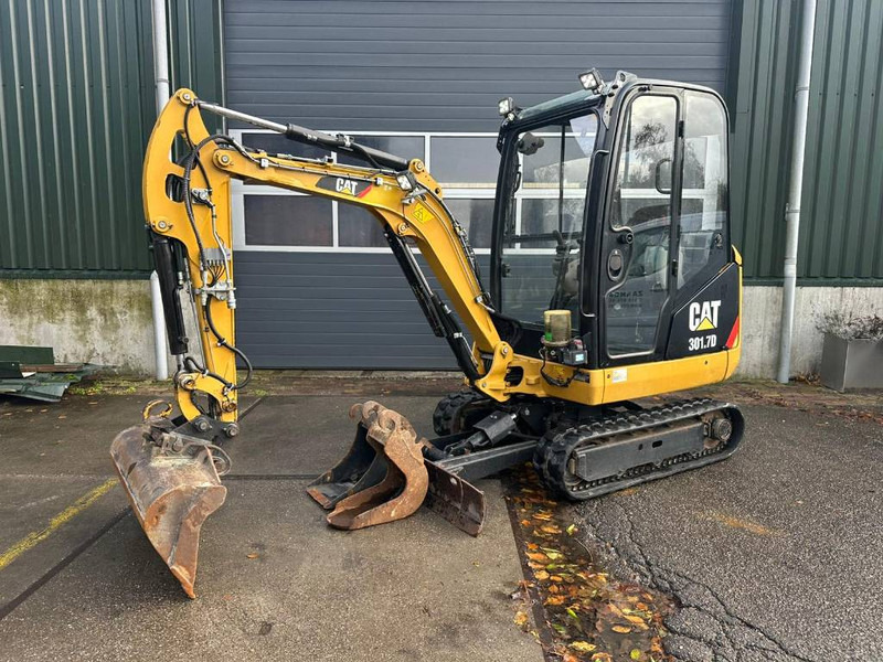 Cat 301.7 D - Automatic greasing! - Mini pelle: photos 1 Cat 301.7 D - Automatic greasing! - Mini pelle: photos 1