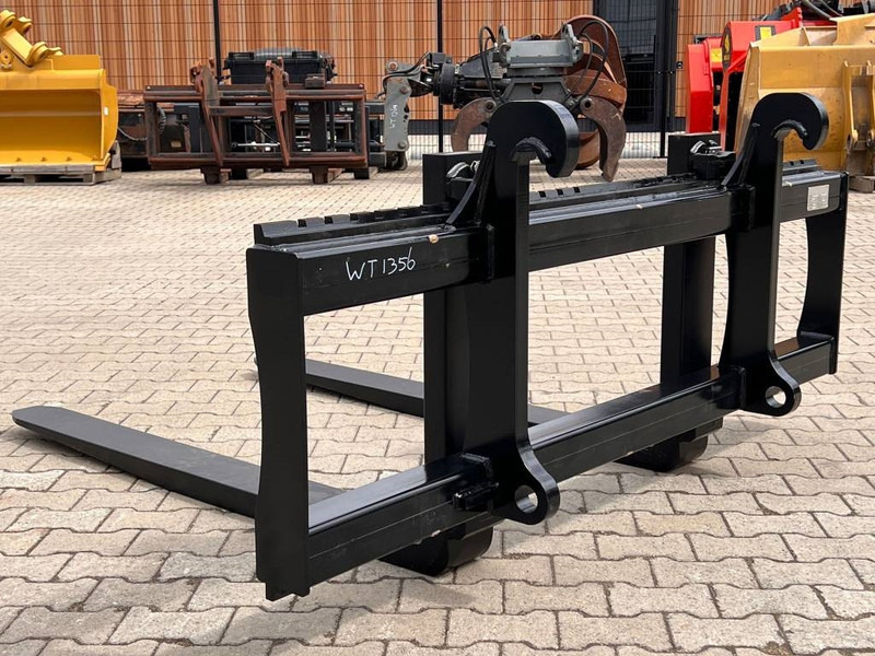 Volvo L60 / 70 / 90 / 110 8 tons Palletforks Palletvorke - Fourches pour Engins de chantier: photos 5 Volvo L60 / 70 / 90 / 110 8 tons Palletforks Palletvorke - Fourches pour Engins de chantier: photos 5