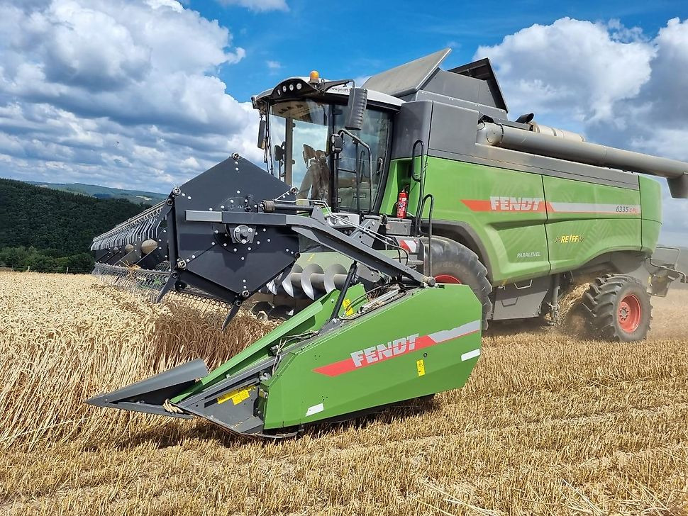 J.Reiff Sarl
Herr Stefan Neukirch - 77 Z.I in den - Moissonneuse-batteuse: photos 1 J.Reiff Sarl
Herr Stefan Neukirch - 77 Z.I in den - Moissonneuse-batteuse: photos 1