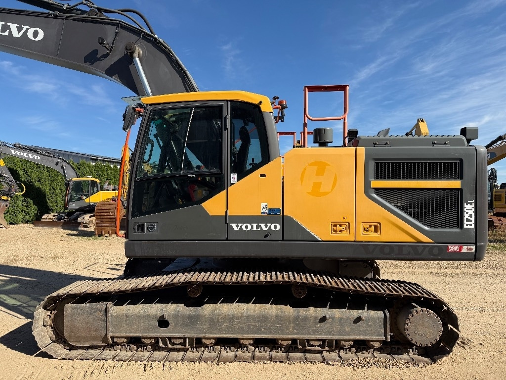 Volvo EC 250 EL - Pelle sur chenille: photos 3 Volvo EC 250 EL - Pelle sur chenille: photos 3
