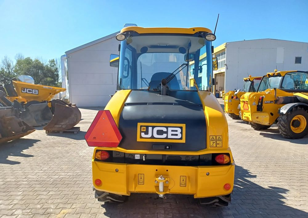 JCB 406 - Chargeuse sur pneus: photos 5 JCB 406 - Chargeuse sur pneus: photos 5