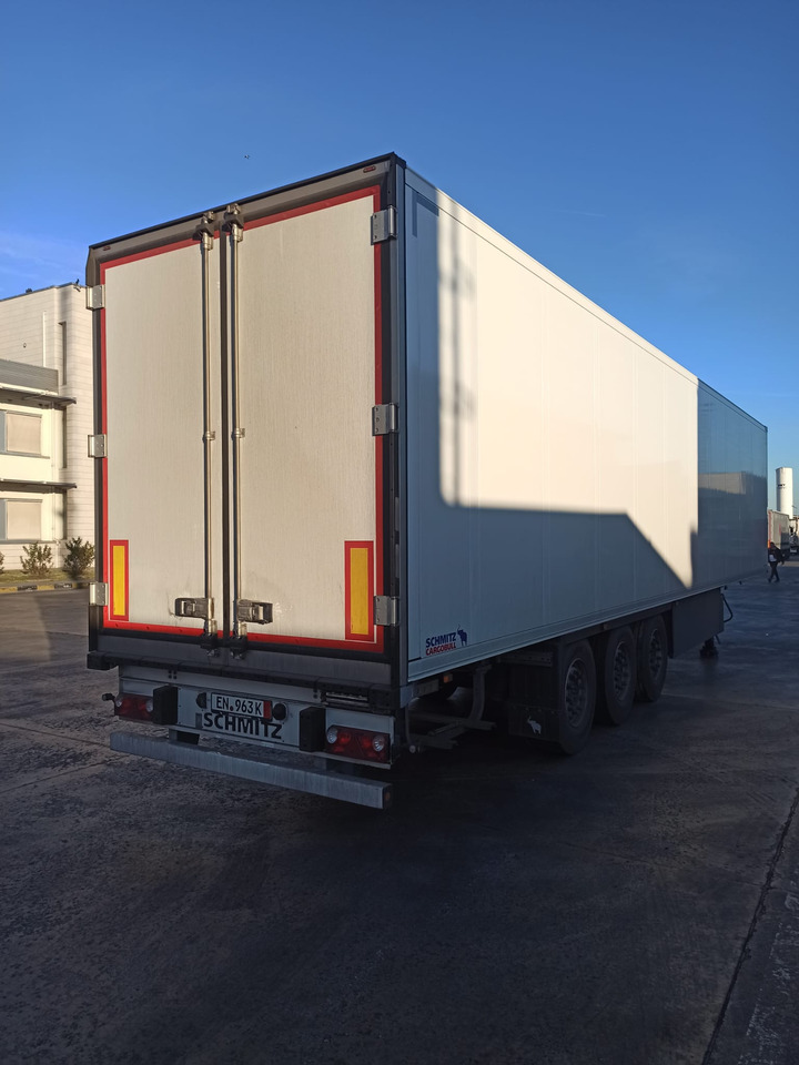 SCHMITZ CARGOBULL ThermoKing SKO 24/L - 13.4 FP COOL V7 FP 60 SMART - Semi-remorque frigorifique: photos 4 SCHMITZ CARGOBULL ThermoKing SKO 24/L - 13.4 FP COOL V7 FP 60 SMART - Semi-remorque frigorifique: photos 4