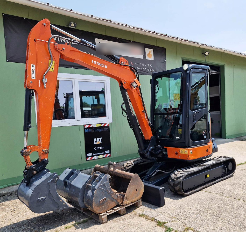 HITACHI ZX38 U-5A - Mini pelle: photos 3 HITACHI ZX38 U-5A - Mini pelle: photos 3