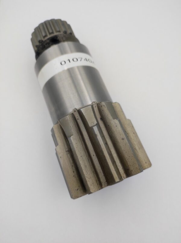 010740A Wałek silnika obrotu Yanmar SV 26 - Moteur de rotation pour Engins de chantier: photos 1 010740A Wałek silnika obrotu Yanmar SV 26 - Moteur de rotation pour Engins de chantier: photos 1