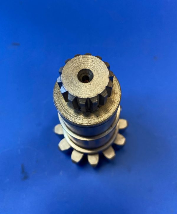 Wałek obrotu 010680A do JCB 8015 - Moteur de rotation pour Engins de chantier: photos 2 Wałek obrotu 010680A do JCB 8015 - Moteur de rotation pour Engins de chantier: photos 2