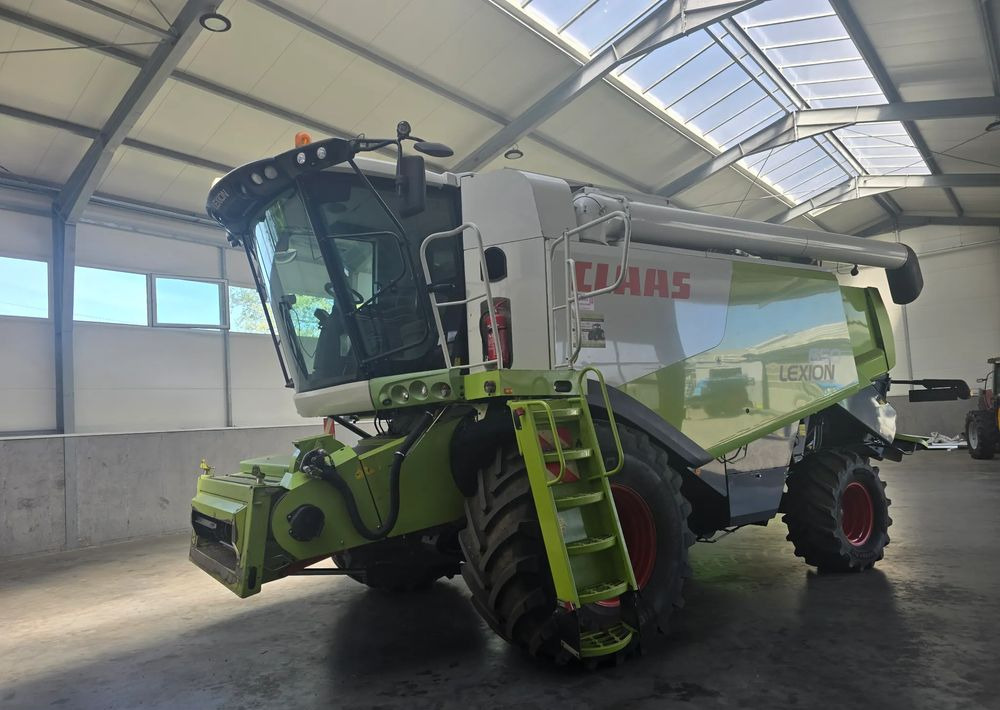 Claas Lexion 650 - Moissonneuse-batteuse: photos 4 Claas Lexion 650 - Moissonneuse-batteuse: photos 4