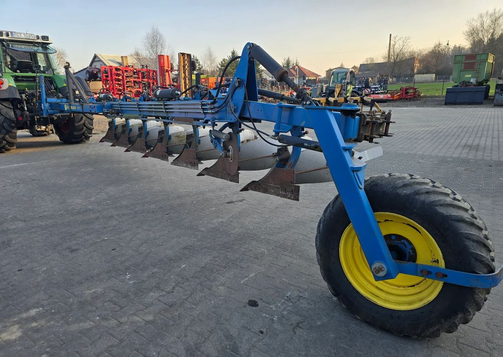 Överum 7 skibowy zagonowy - Charrue: photos 5 Överum 7 skibowy zagonowy - Charrue: photos 5