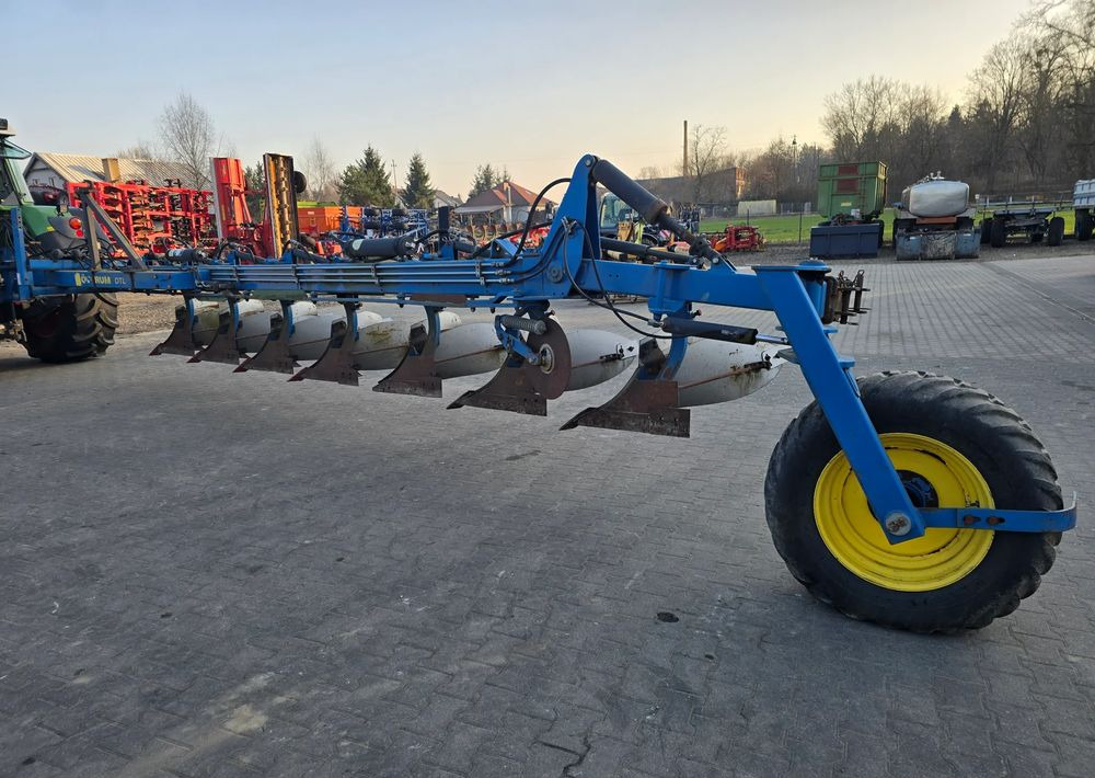 Överum 7 skibowy zagonowy - Charrue: photos 3 Överum 7 skibowy zagonowy - Charrue: photos 3