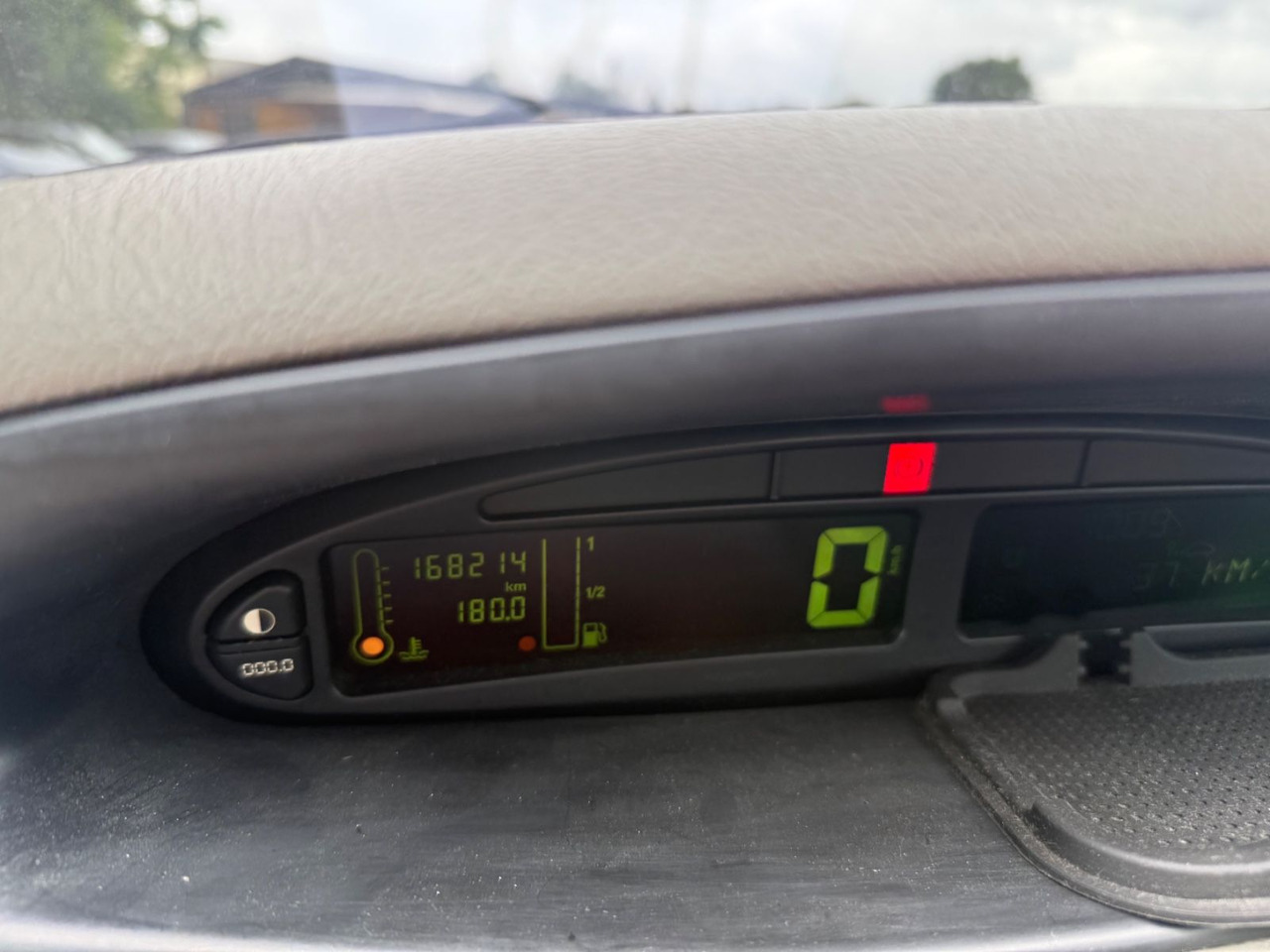 Berline Citroën Xsara Picasso 1.8 16V Exclusive: photos 12