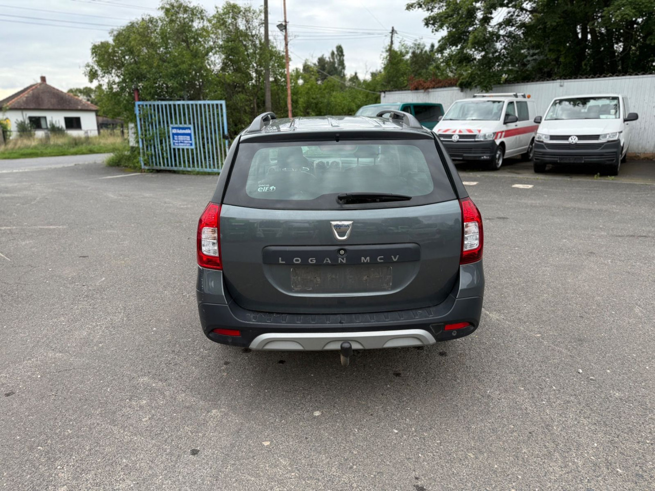 Dacia Logan MCV II Kombi Stepway Celebration UNFALL!! - Voiture break: photos 5 Dacia Logan MCV II Kombi Stepway Celebration UNFALL!! - Voiture break: photos 5