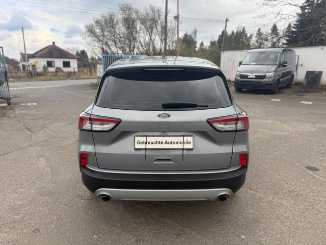 Ford Kuga Trend - Berline: photos 5 Ford Kuga Trend - Berline: photos 5