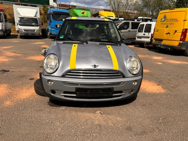 MINI ONE Mini One - Voiture: photos 1 MINI ONE Mini One - Voiture: photos 1