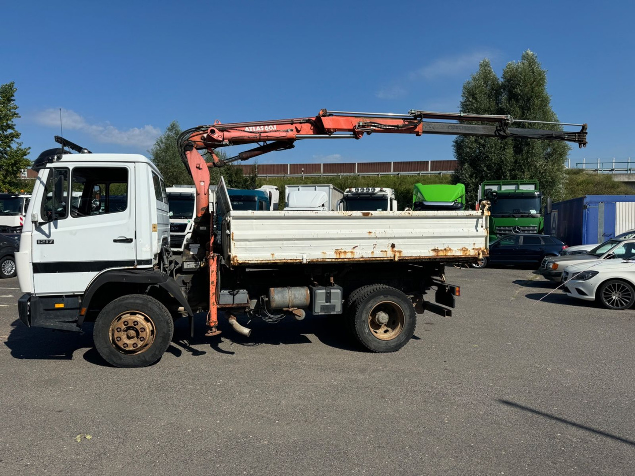 Mercedes-Benz 1317 Kipper - Kran - Camion benne: photos 4 Mercedes-Benz 1317 Kipper - Kran - Camion benne: photos 4