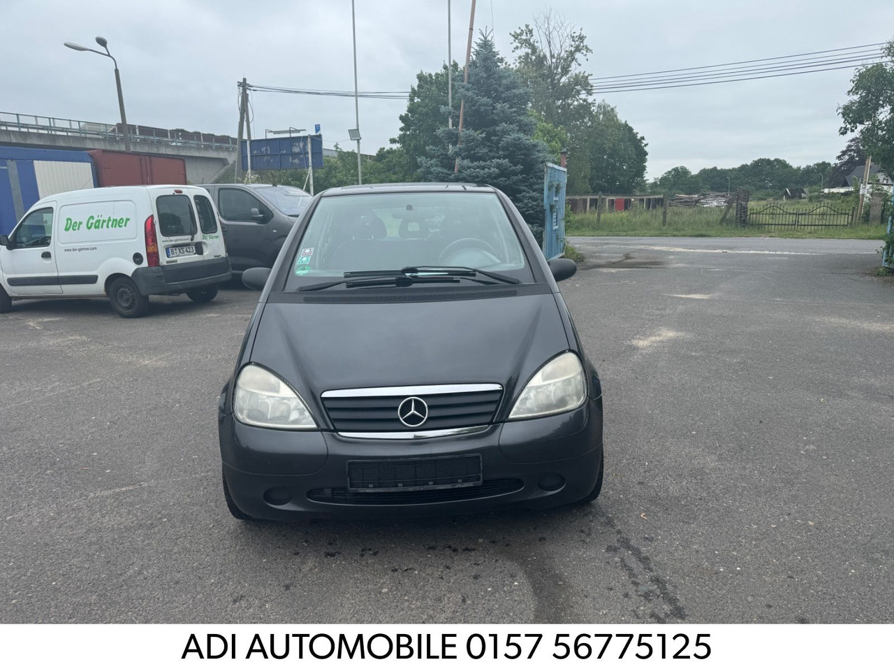 Mercedes-Benz A 160 A -Klasse A 160 - Voiture: photos 1 Mercedes-Benz A 160 A -Klasse A 160 - Voiture: photos 1