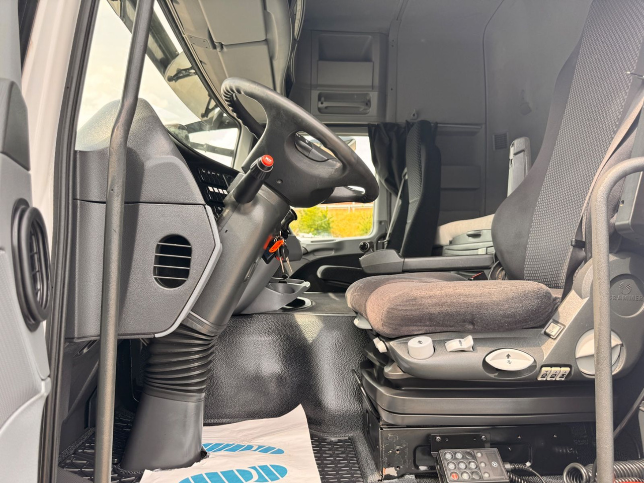 Camion citerne Mercedes-Benz Actros 2541 Tankwagen: photos 10 Camion citerne Mercedes-Benz Actros 2541 Tankwagen: photos 10