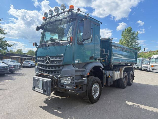 Mercedes-Benz Arocs 3346 Kipper 6x6 - Camion benne: photos 3 Mercedes-Benz Arocs 3346 Kipper 6x6 - Camion benne: photos 3