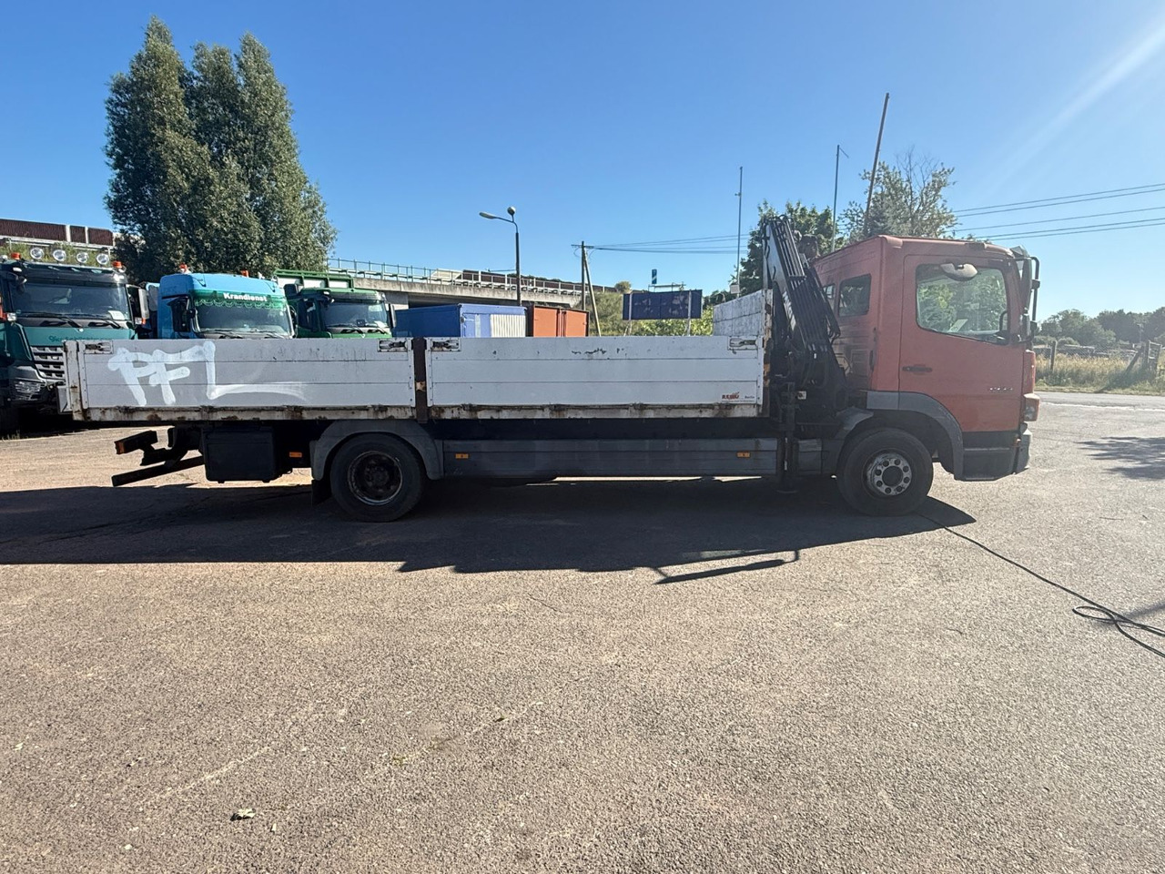 Mercedes-Benz Atego 1223 mit Kran MKG HLK 76 - Camion plateau, Camion grue: photos 5 Mercedes-Benz Atego 1223 mit Kran MKG HLK 76 - Camion plateau, Camion grue: photos 5