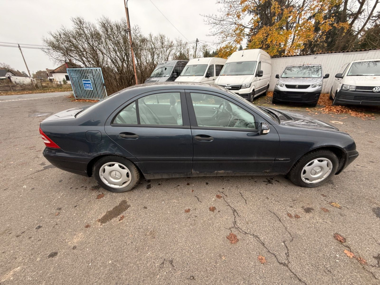 Mercedes-Benz C 180 T CLASSIC - Voiture: photos 3 Mercedes-Benz C 180 T CLASSIC - Voiture: photos 3