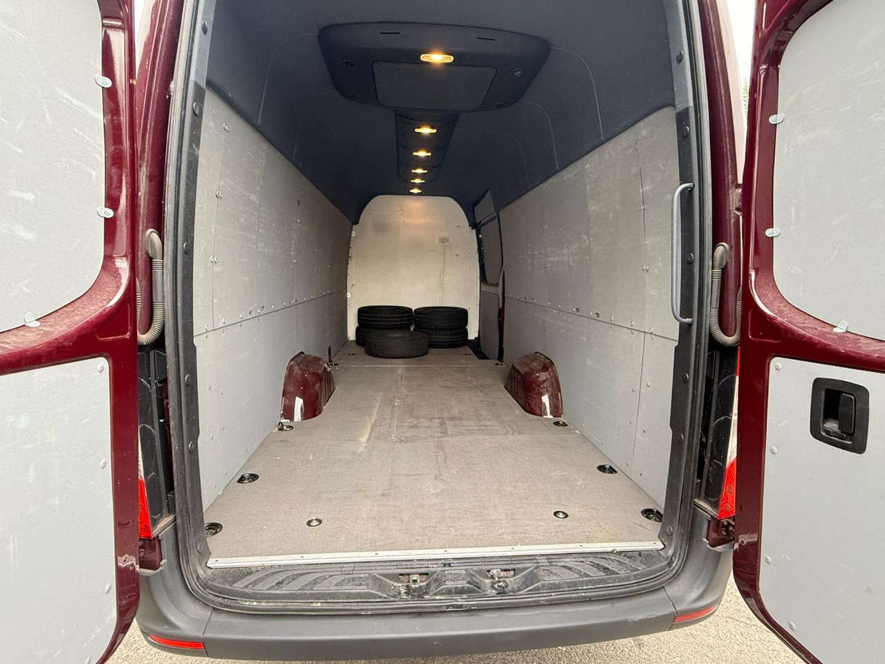 Fourgon utilitaire Mercedes-Benz Sprinter 316 CDI: photos 14