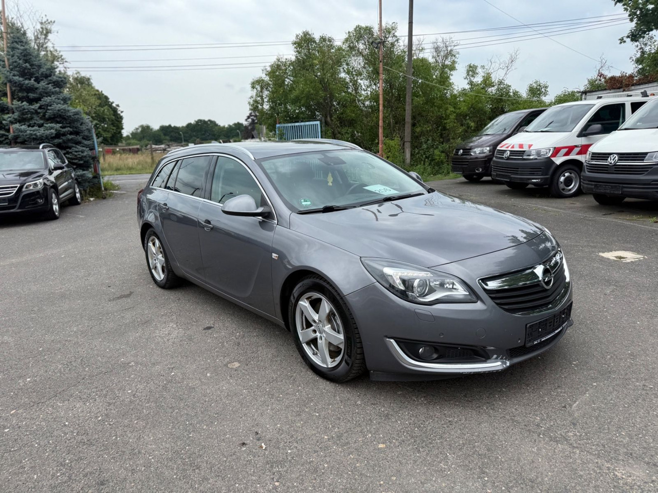 Opel Insignia A Sports Tourer Innovation - Voiture: photos 2 Opel Insignia A Sports Tourer Innovation - Voiture: photos 2