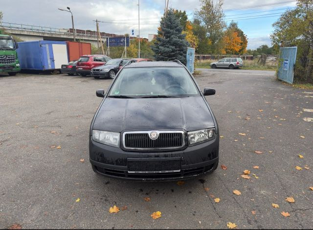 Skoda Fabia Combi Cool Edition - Voiture break: photos 1 Skoda Fabia Combi Cool Edition - Voiture break: photos 1