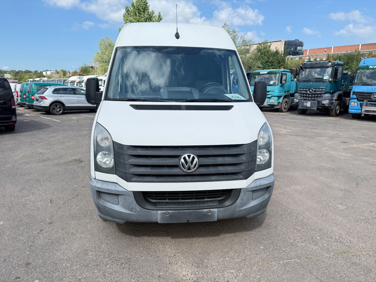 Volkswagen Crafter Kasten 35 mittel L2H2 Hochdach - Fourgon utilitaire: photos 1 Volkswagen Crafter Kasten 35 mittel L2H2 Hochdach - Fourgon utilitaire: photos 1