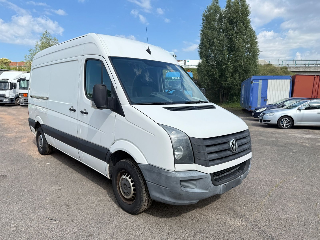 Volkswagen Crafter Kasten 35 mittel L2H2 Hochdach - Fourgon utilitaire: photos 2 Volkswagen Crafter Kasten 35 mittel L2H2 Hochdach - Fourgon utilitaire: photos 2