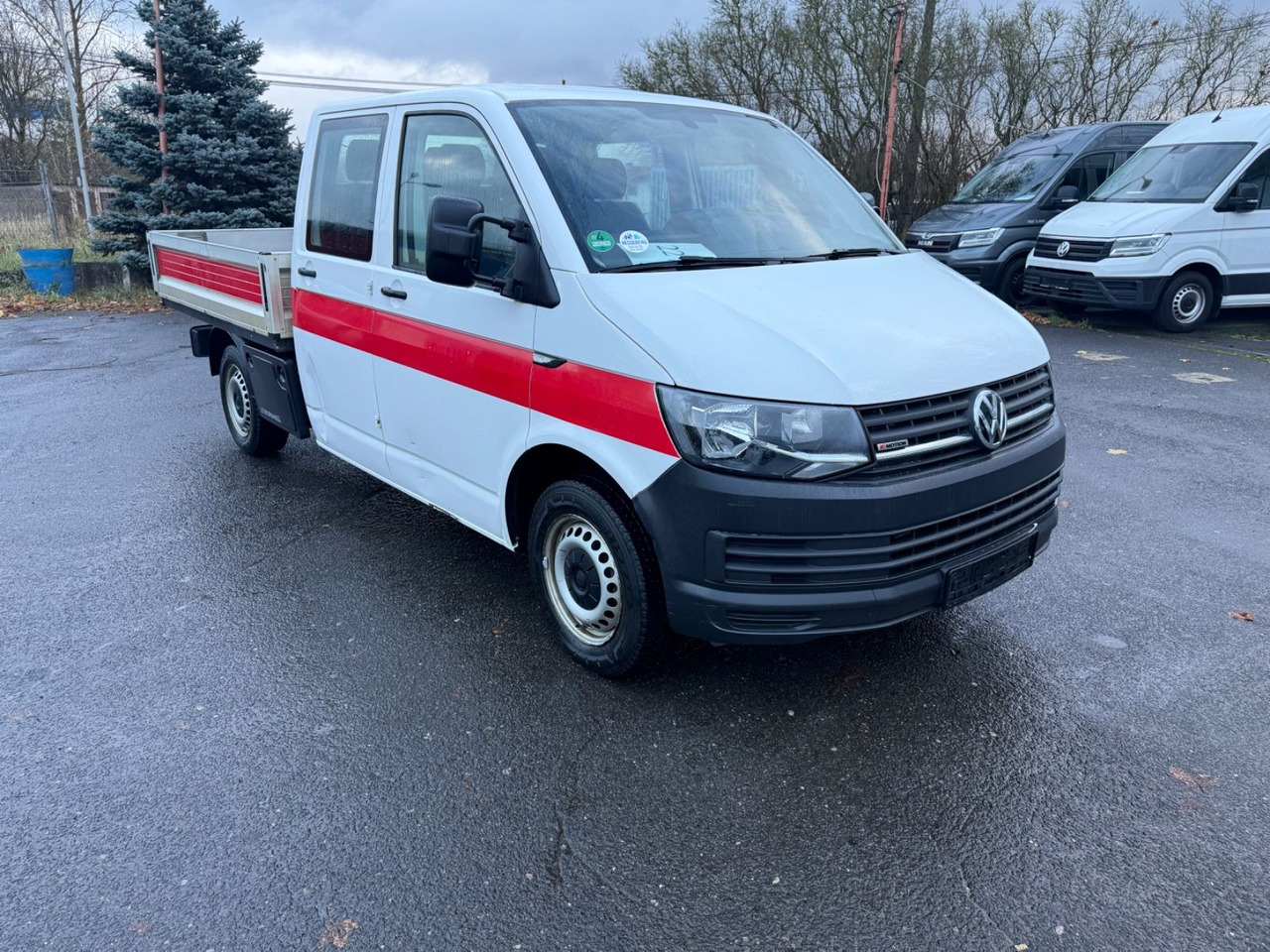 Volkswagen T6 Automatik Pritsche lang Doppelkabine - Utilitaire plateau: photos 1 Volkswagen T6 Automatik Pritsche lang Doppelkabine - Utilitaire plateau: photos 1