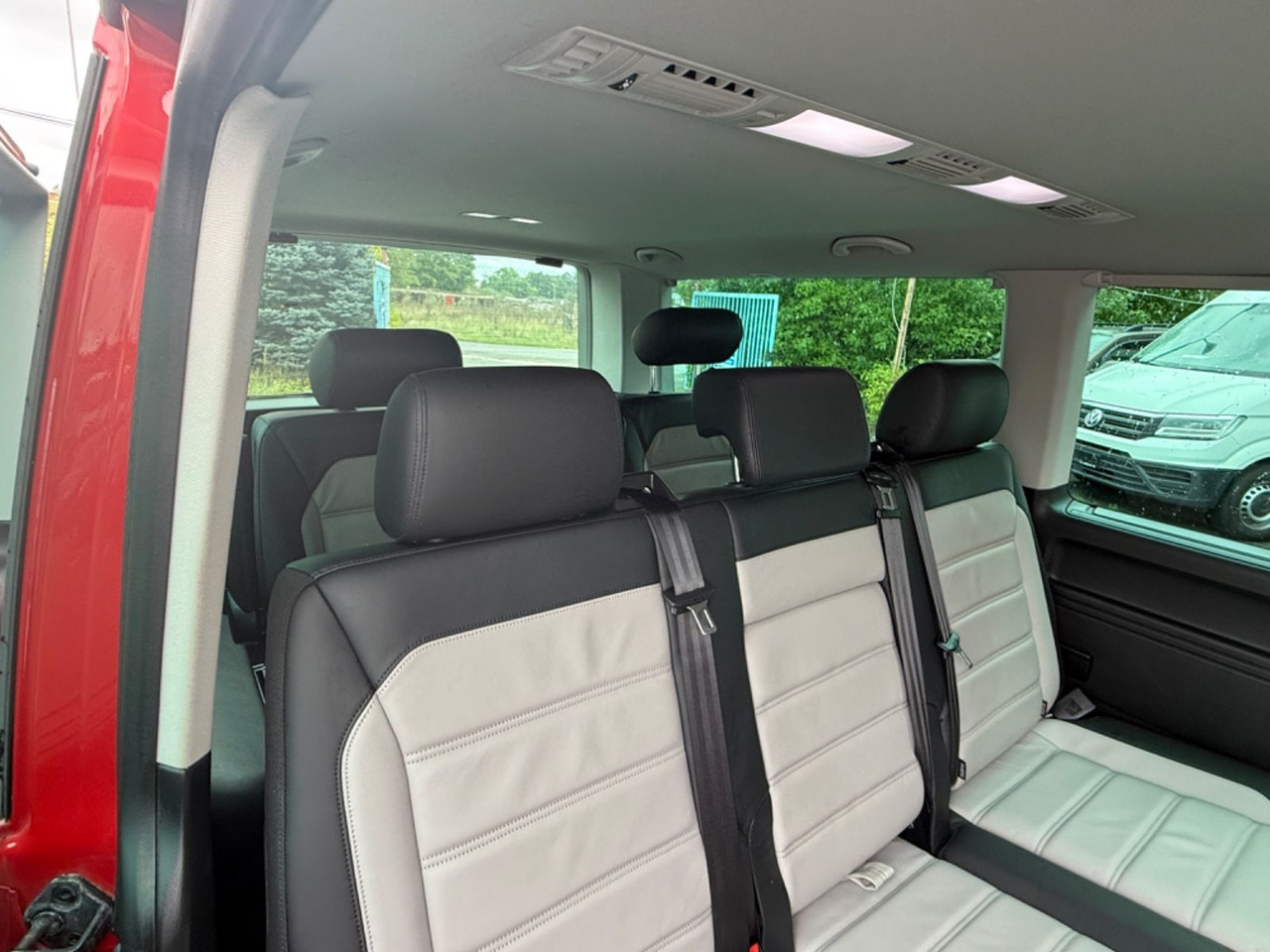 Fourgonnette Volkswagen T6 Transporter Bus Multivan Comfortline lang: photos 9
