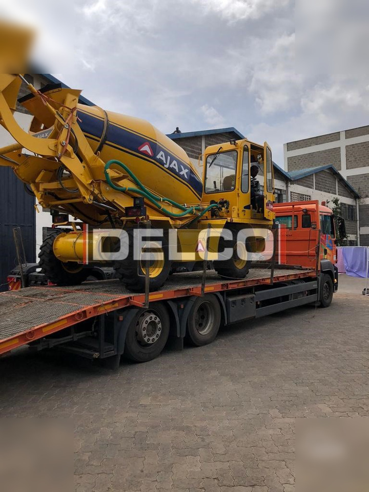 AJAX ARGO 4000 - Camion malaxeur: photos 3 AJAX ARGO 4000 - Camion malaxeur: photos 3