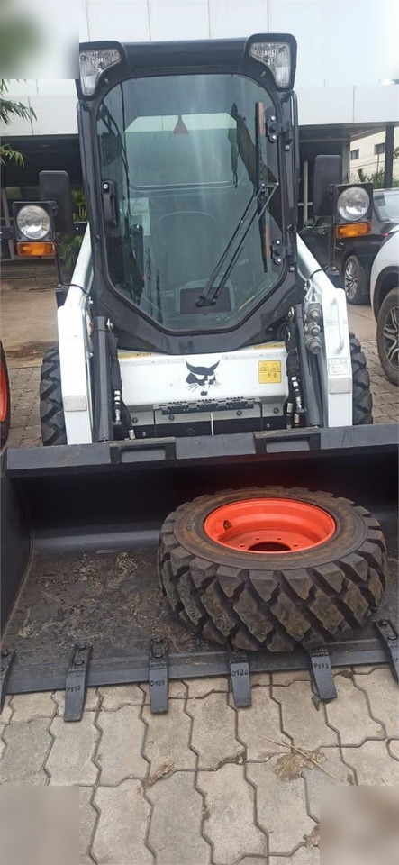 BOBCAT S450 - Mini chargeuse: photos 4 BOBCAT S450 - Mini chargeuse: photos 4