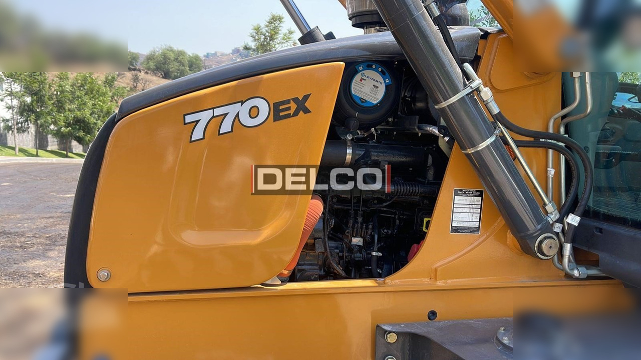 CASE 770EX - Tractopelle: photos 2 CASE 770EX - Tractopelle: photos 2
