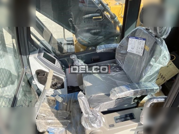 Pelle sur chenille neuf HYUNDAI ROBEX 215L SMART: photos 11