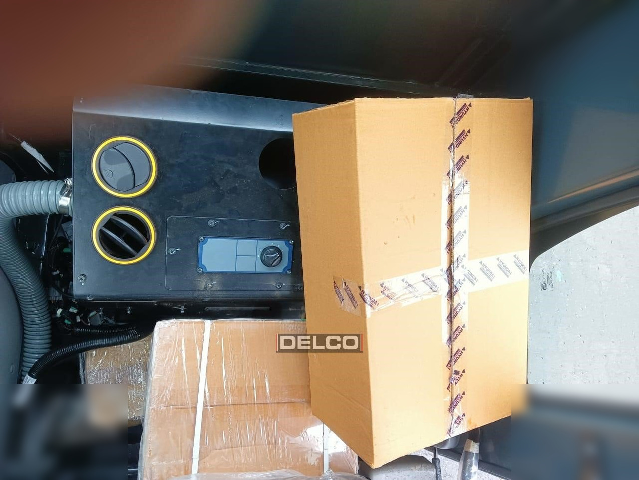 Pelle sur chenille neuf HYUNDAI ROBEX 215L SMART: photos 9