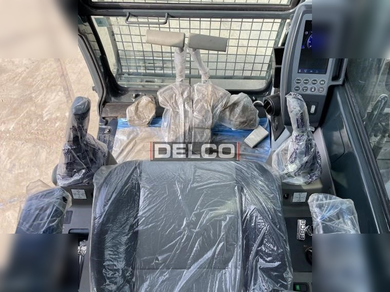 Pelle sur chenille neuf HYUNDAI ROBEX 215L SMART: photos 13