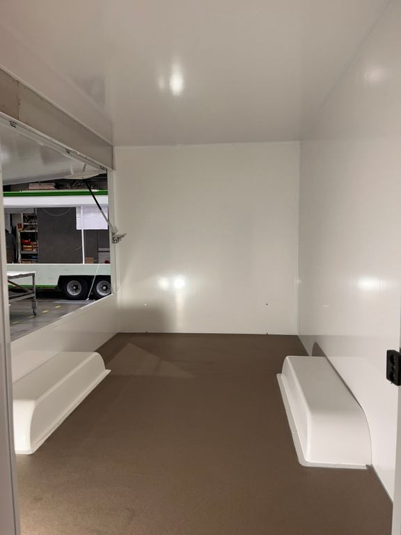 Esselmann Sandwich Anhänger Karello 4.2 Esselmann Sandwich Anhänger Karello 4.2 - Remorque magasin: photos 5 Esselmann Sandwich Anhänger Karello 4.2 Esselmann Sandwich Anhänger Karello 4.2 - Remorque magasin: photos 5