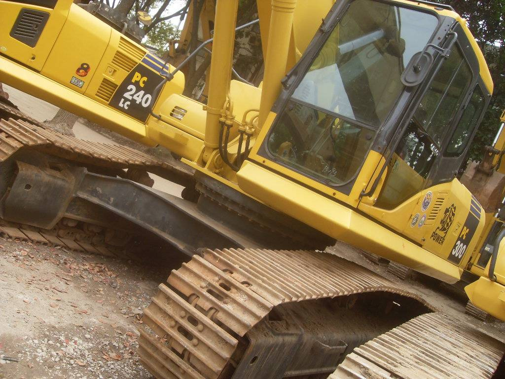 Komatsu PC300-7 - Pelle sur chenille: photos 1 Komatsu PC300-7 - Pelle sur chenille: photos 1