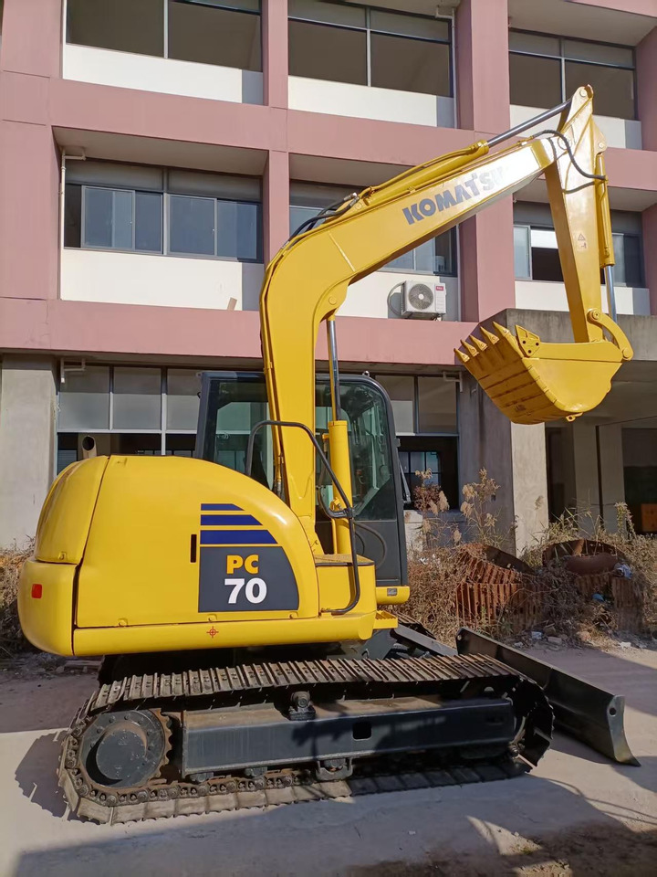 Komatsu PC70 - Mini pelle: photos 1 Komatsu PC70 - Mini pelle: photos 1