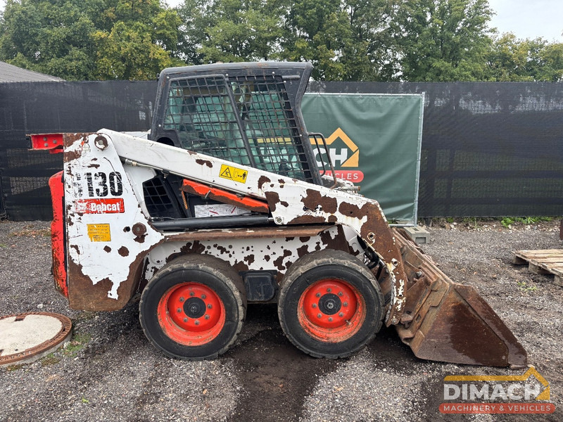 Bobcat S130 - Mini chargeuse: photos 2 Bobcat S130 - Mini chargeuse: photos 2